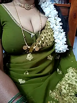 Snapshot of amala_ss chatting on 02/21/25, 01:11 amala ss online show from 02/21/25, 01:11