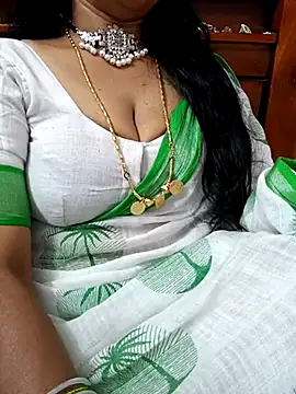 Snapshot of amala_ss chatting on 02/24/25, 01:53 amala ss online show from 02/24/25, 01:53