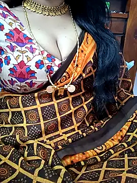Snapshot of amala_ss chatting on 02/27/25, 07:55 amala ss online show from 02/27/25, 07:55