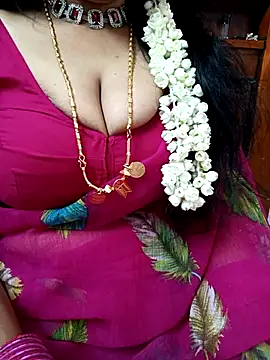 Snapshot of amala_ss chatting on 03/08/25, 02:23 amala ss online show from 03/08/25, 02:23