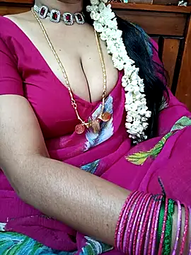 Snapshot of amala_ss chatting on 03/08/25, 06:10 amala ss online show from 03/08/25, 06:10