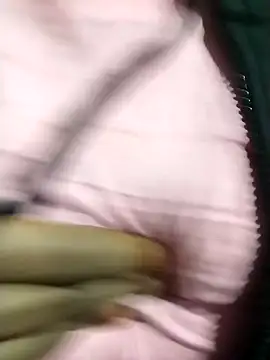 Snapshot of saloni19881 chatting on 01/14/25, 07:17 saloni19881 online show from 01/14/25, 07:17