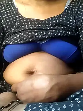 Snapshot of saloni19881 chatting on 03/12/25, 07:46 saloni19881 online show from 03/12/25, 07:46