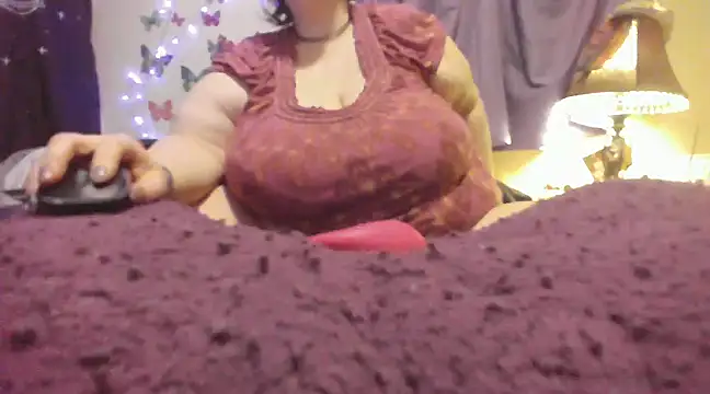 Snapshot of Alli_Kat chatting on 01/26/25, 07:32 Alli Kat online show from 01/26/25, 07:32