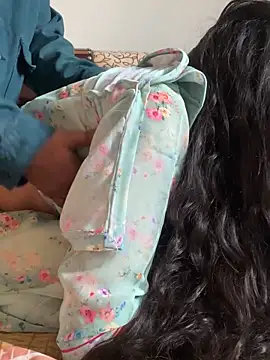 HotRiyacpl online show from 12/22/25, 10:12