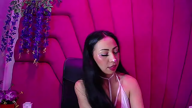 nathalia pink online show from 10/28/25, 02:09