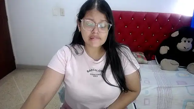 Snapshot of angel_barbie_1 chatting on 06/16/26, 03:03 angel barbie 1 online show from 06/16/26, 03:03