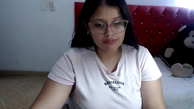 Snapshot of angel_barbie_1 chatting on 07/13/26, 02:53 angel barbie 1 online show from 07/13/26, 02:53