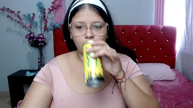 Snapshot of angel_barbie_1 chatting on 07/22/26, 01:58 angel barbie 1 online show from 07/22/26, 01:58
