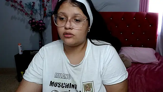 Snapshot of angel_barbie_1 chatting on 07/28/26, 07:39 angel barbie 1 online show from 07/28/26, 07:39