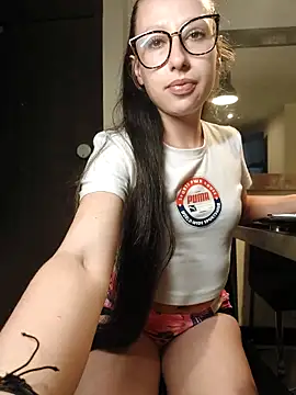 Snapshot of milena_23x chatting on 03/20/25, 06:08 milena 23x online show from 03/20/25, 06:08