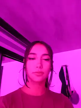 Snapshot of _ella_b chatting on 01/14/25, 07:48 ella b online show from 01/14/25, 07:48