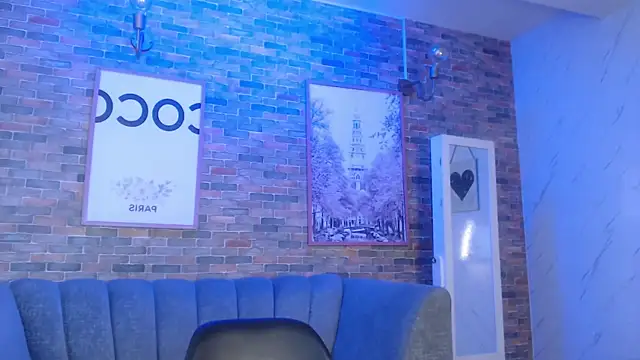 Snapshot of _ella_b chatting on 02/09/25, 03:22 ella b online show from 02/09/25, 03:22