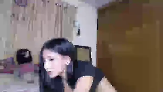 Snapshot of _ella_b chatting on 03/21/25, 02:28 ella b online show from 03/21/25, 02:28