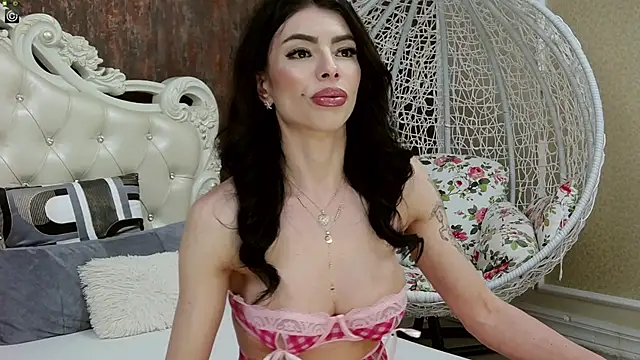 LaraDivine online show from 02/06/25, 12:05