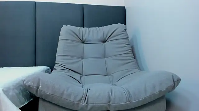 SophieHarris  online show from 01/18/25, 05:31