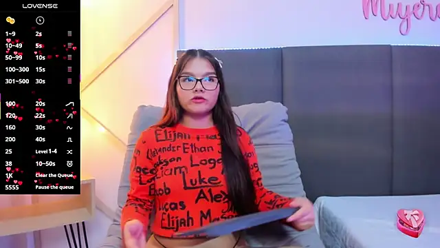 SophieHarris  online show from 03/07/25, 08:00