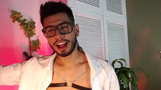 Colby brown03 online show from 09/08/25, 07:57