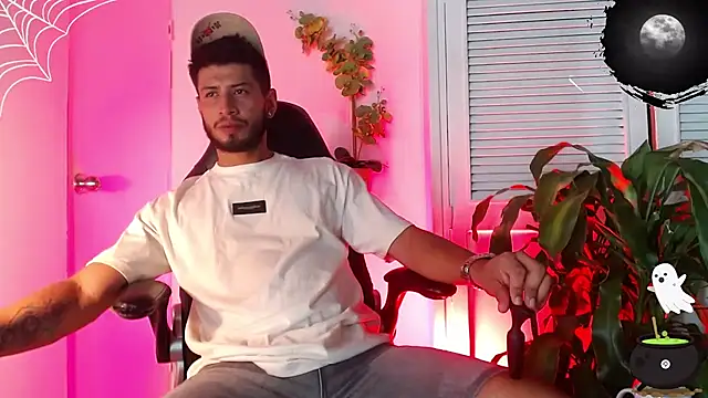 Colby brown03 online show from 10/09/25, 07:12