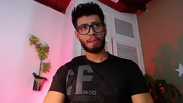 Colby brown03 online show from 11/07/25, 06:30