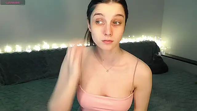 Abigail Wills online show from 11/20/25, 05:23