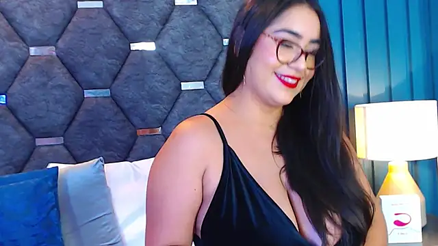 Snapshot of DevonPiers chatting on 02/14/25, 06:29 DevonPiers online show from 02/14/25, 06:29