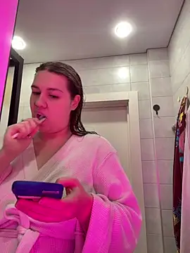 SuzieMurray online show from 10/22/25, 10:48