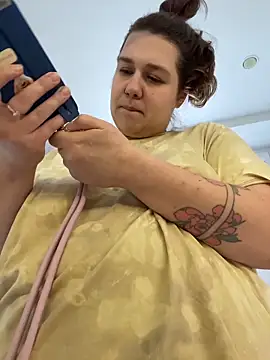 SuzieMurray online show from 10/27/25, 10:08