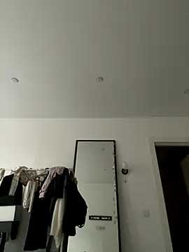 SuzieMurray online show from 12/05/25, 07:17