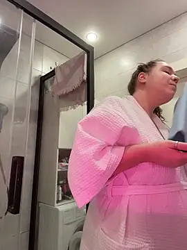 Snapshot of SuzieMurray chatting on 02/13/26, 08:21 SuzieMurray online show from 02/13/26, 08:21