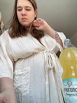 Snapshot of SuzieMurray chatting on 02/14/26, 08:11 SuzieMurray online show from 02/14/26, 08:11