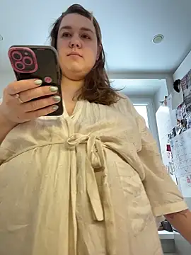 Snapshot of SuzieMurray chatting on 03/01/26, 08:27 SuzieMurray online show from 03/01/26, 08:27