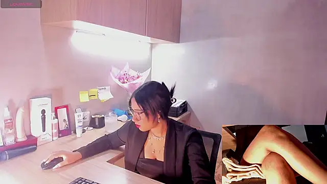 Laurentdupont04 online show from 02/24/25, 03:23