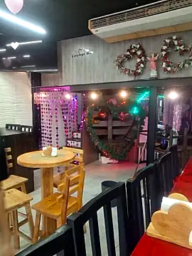 Snapshot of Alsaud1106 chatting on 02/18/25, 08:03 Alsaud1106 online show from 02/18/25, 08:03