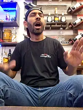 Snapshot of Alsaud1106 chatting on 03/18/25, 08:48 Alsaud1106 online show from 03/18/25, 08:48