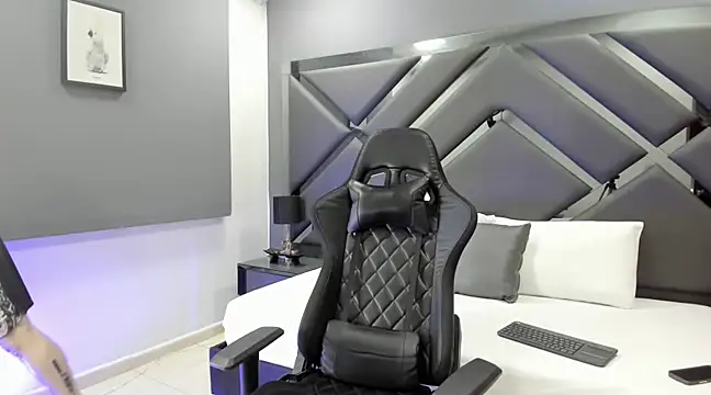 wisdonsenecax online show from 12/31/24, 01:57