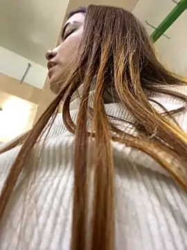 Snapshot of Tatiana_O chatting on 02/15/25, 02:11 Tatiana O online show from 02/15/25, 02:11