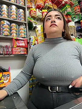 Snapshot of Tatiana_O chatting on 11/01/25, 04:20 Tatiana O online show from 11/01/25, 04:20