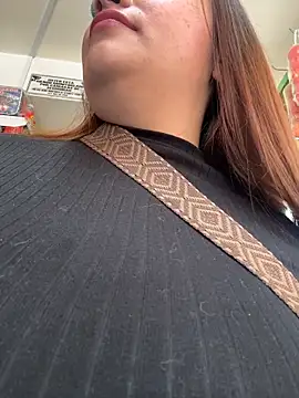 Snapshot of Tatiana_O chatting on 11/29/25, 02:42 Tatiana O online show from 11/29/25, 02:42