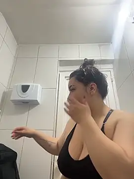 Snapshot of Tatiana_O chatting on 12/04/25, 04:05 Tatiana O online show from 12/04/25, 04:05