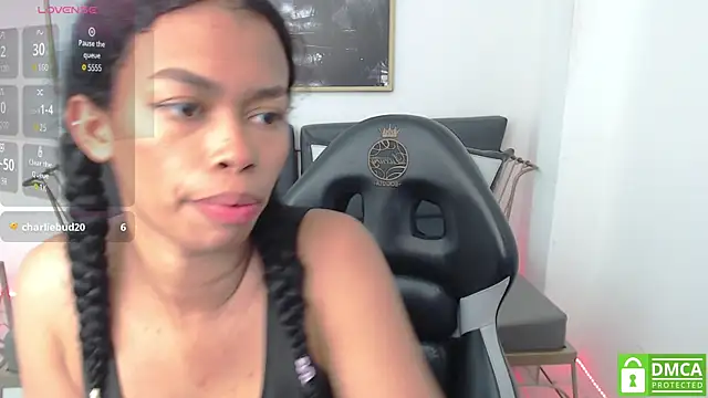Snapshot of Shenna_brunette_ chatting on 01/31/25, 04:06 Shenna brunette online show from 01/31/25, 04:06