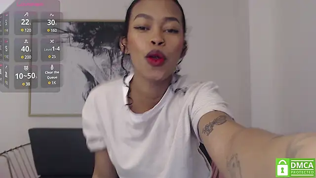 Snapshot of Shenna_brunette_ chatting on 02/03/25, 01:08 Shenna brunette online show from 02/03/25, 01:08