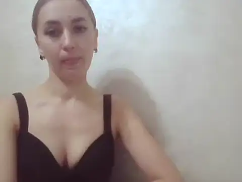 Snapshot of CaitlinaJayne23 chatting on 02/08/25, 04:14 CaitlinaJayne23 online show from 02/08/25, 04:14