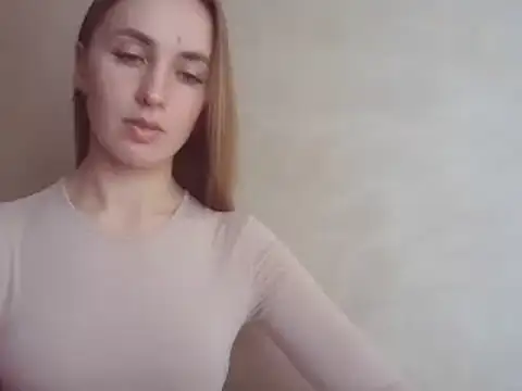 Snapshot of CaitlinaJayne23 chatting on 03/17/25, 08:07 CaitlinaJayne23 online show from 03/17/25, 08:07