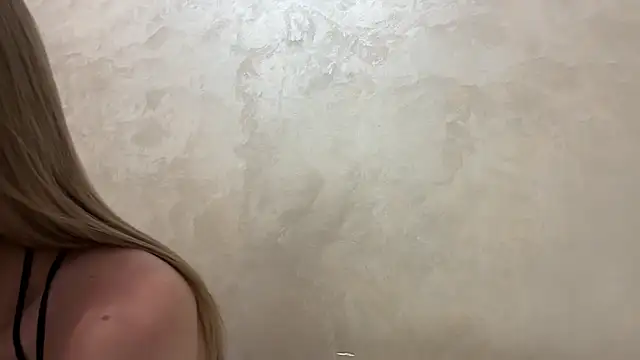 CaitlinaJayne23 online show from 11/28/25, 07:05