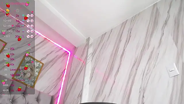 Snapshot of Laia_angel_b chatting on 01/12/25, 04:08 Laia angel b online show from 01/12/25, 04:08