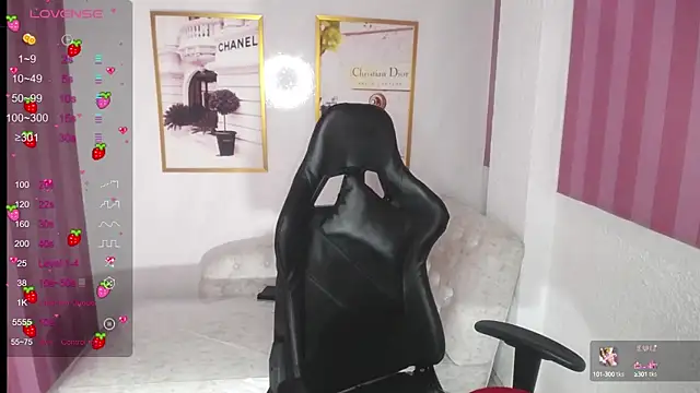 Snapshot of Laia_angel_b chatting on 01/29/25, 03:22 Laia angel b online show from 01/29/25, 03:22