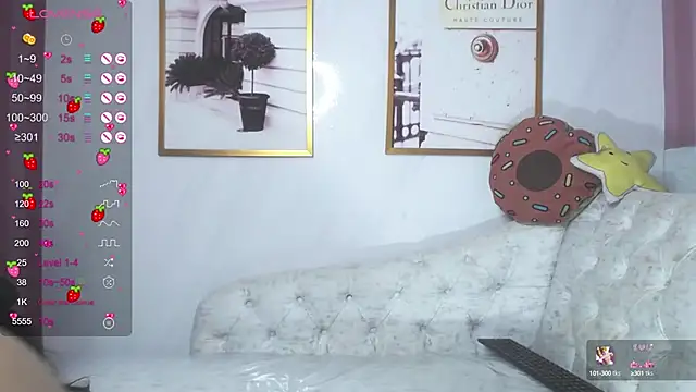 Snapshot of Laia_angel_b chatting on 02/02/25, 01:52 Laia angel b online show from 02/02/25, 01:52