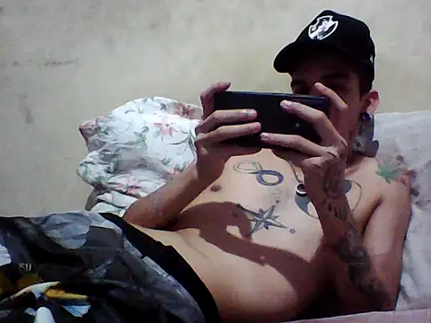 gatobranco001 online show from 03/19/25, 06:03
