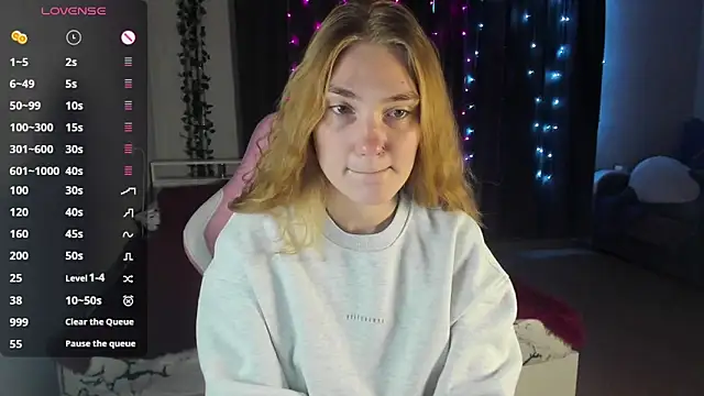 ReddHotPipper online show from 03/10/25, 01:01